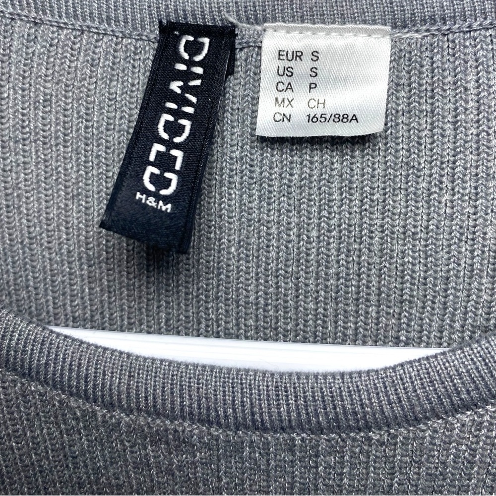 H&M Light Gray Short Sleeve Knit Dress Size Small - Picture 3 of 4